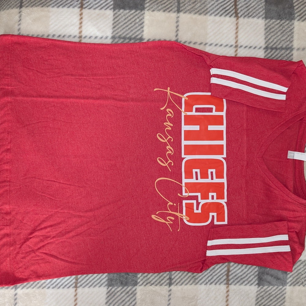 Vibrant Women's KC Chiefs Graphic Tee